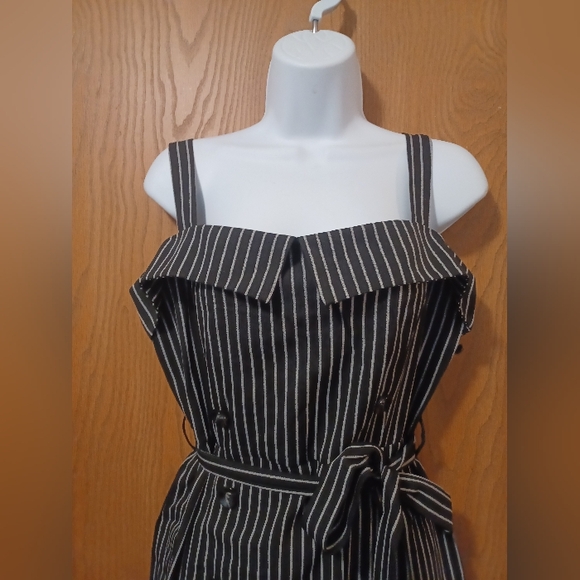 Black Striped belted sleeveless dress - Picture 3 of 12